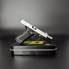 Mini Glock 17 SilverBlack Pistol Keychain 1:3 Scale Full Metal Gun Toy Keychain Fidget Toy Boy/Birthday Gifts And Collection