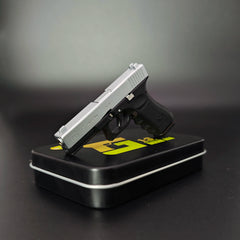 Mini Glock 17 SilverBlack Pistol Keychain 1:3 Scale Full Metal Gun Toy Keychain Fidget Toy Boy/Birthday Gifts And Collection